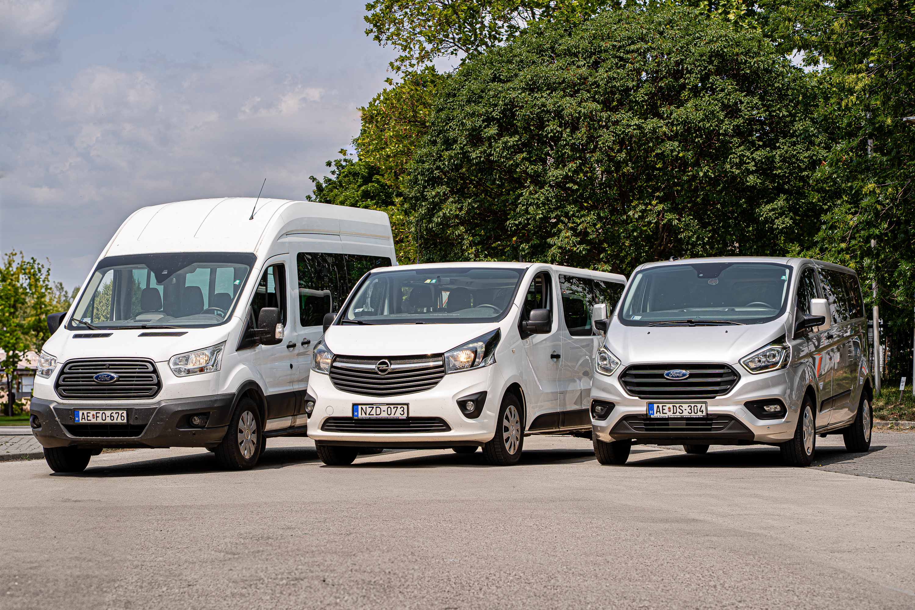 Személyszállító furgon bérlés img